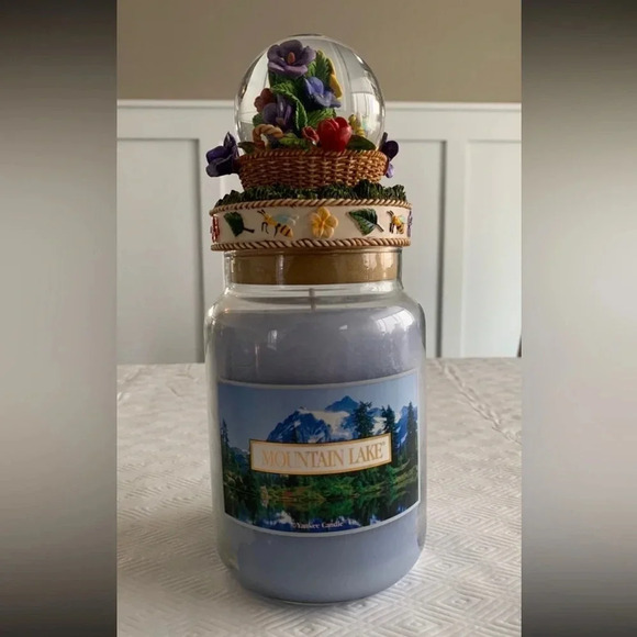 Yankee Candle Mountain Lake + Spring Globe Topper Basket Flowers 22oz Rare - Picture 2 of 12